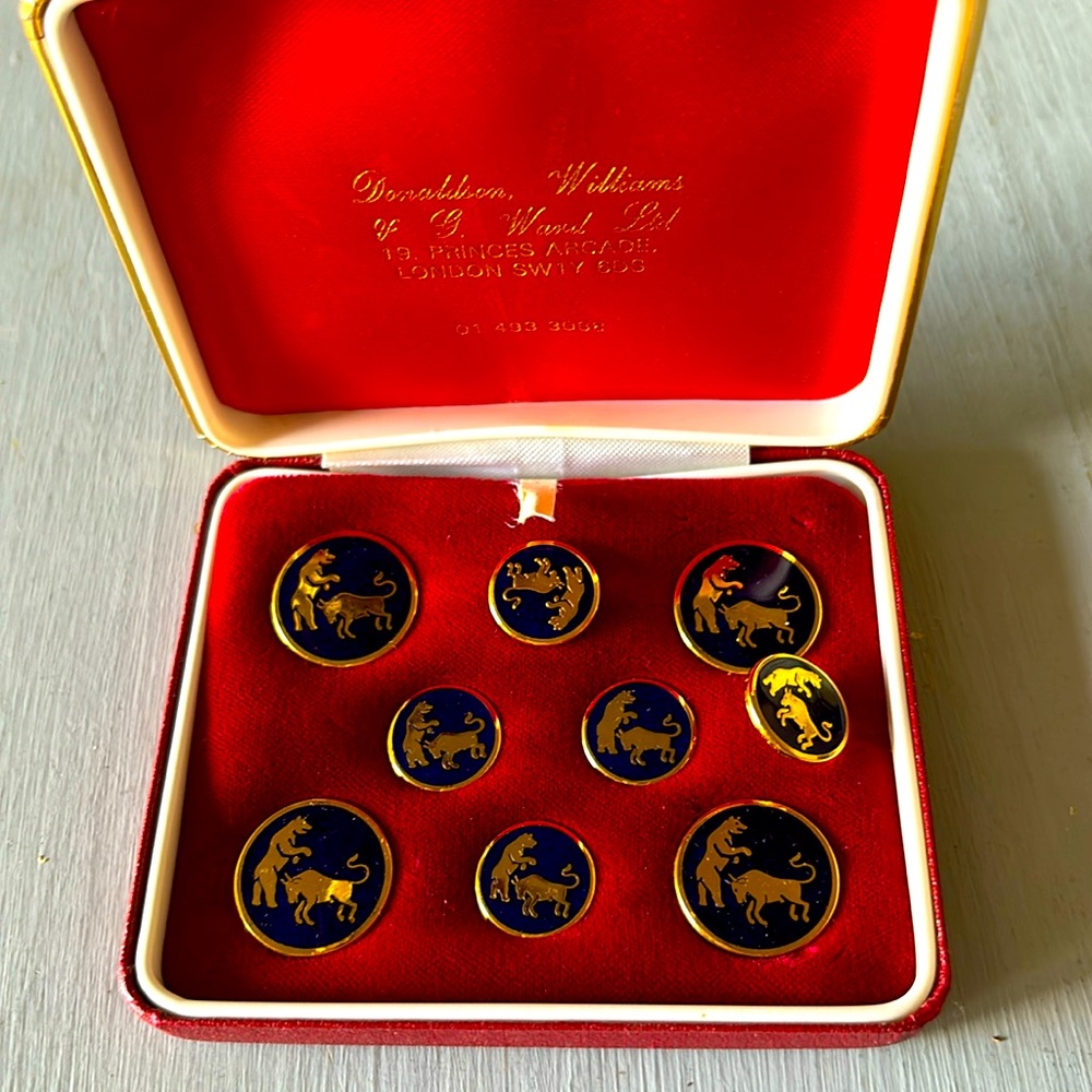 Vintage Bull & Bear enamel buttons from London England